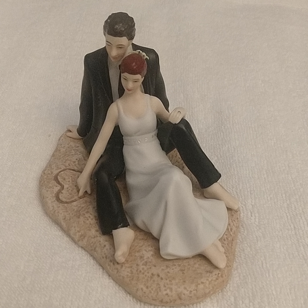 Beach couple cake topper